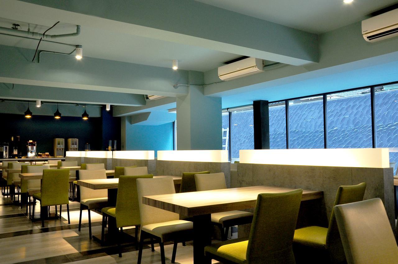 Kun Tour Hotel Tajcshung Kültér fotó