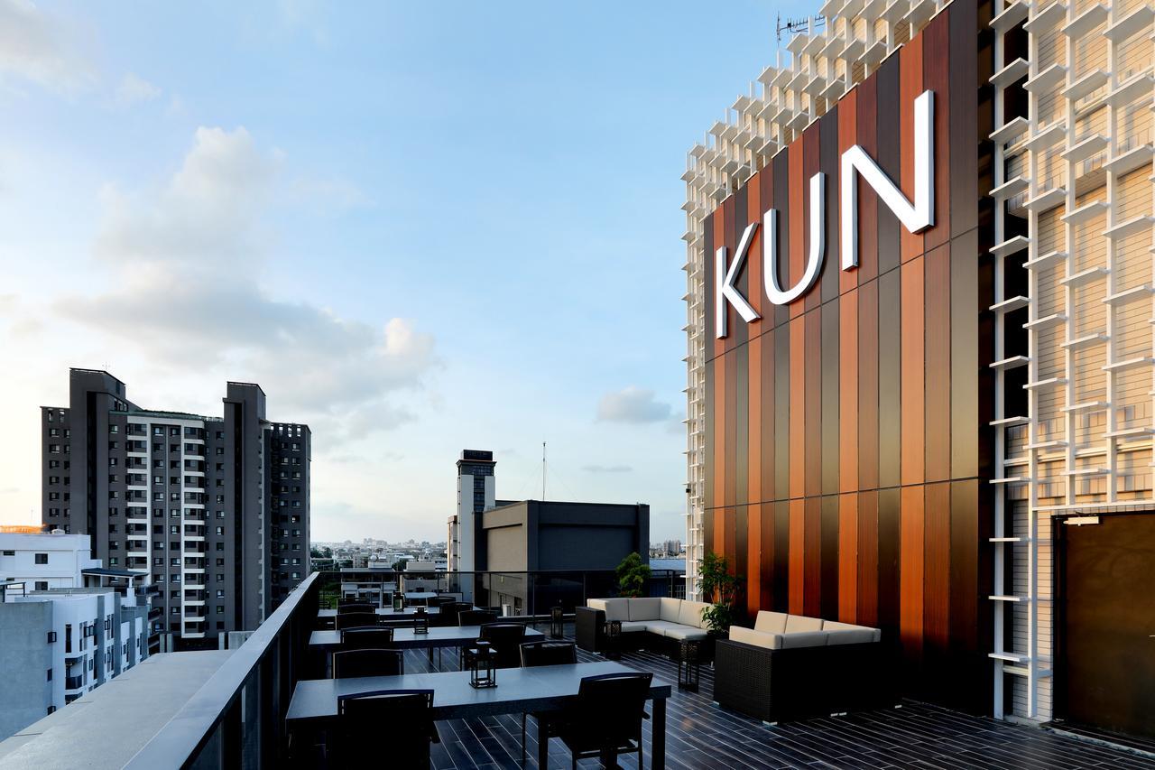Kun Tour Hotel Tajcshung Kültér fotó